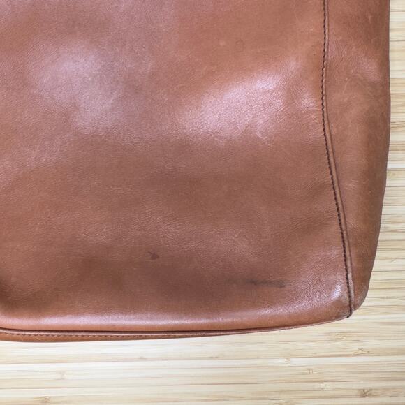 Nine West Leather Shoulder Bag Purse Hand Painted Blue Crab Coastal Marine Beach - Picture 15 of 16